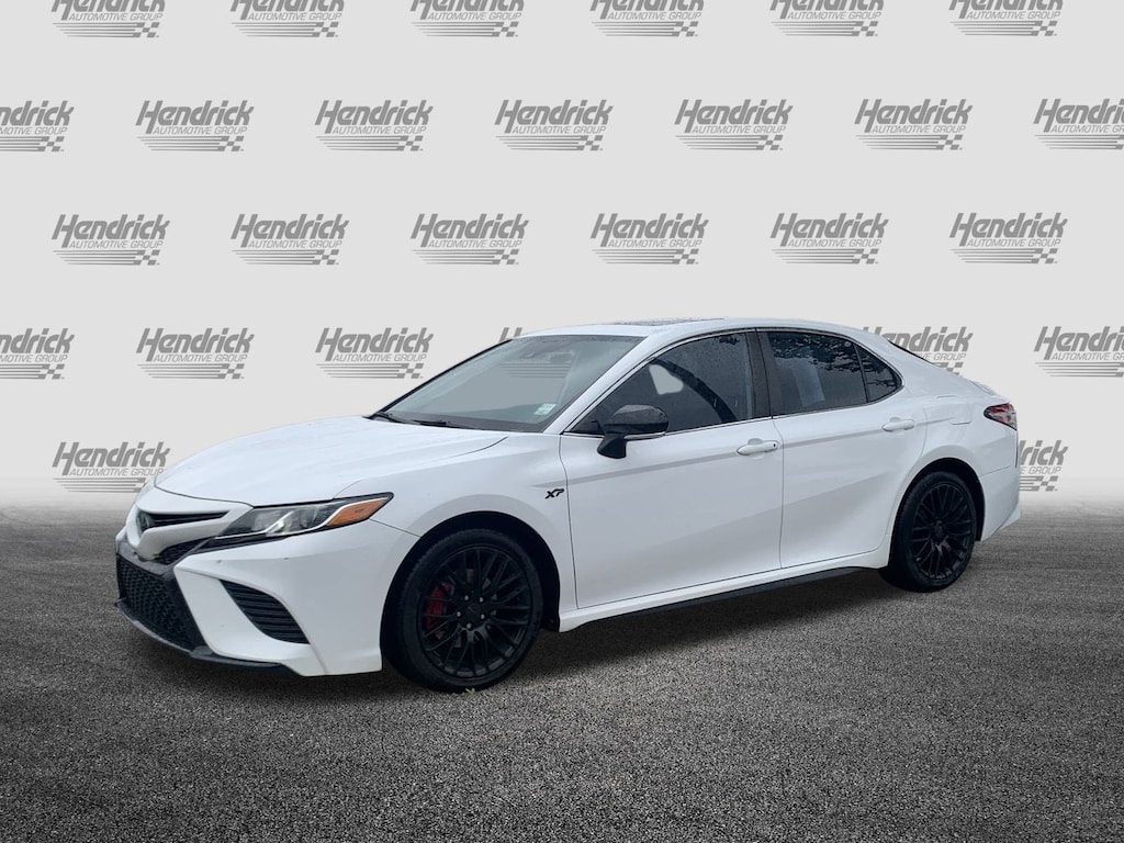 Used 2019 Toyota Camry SE Sedan