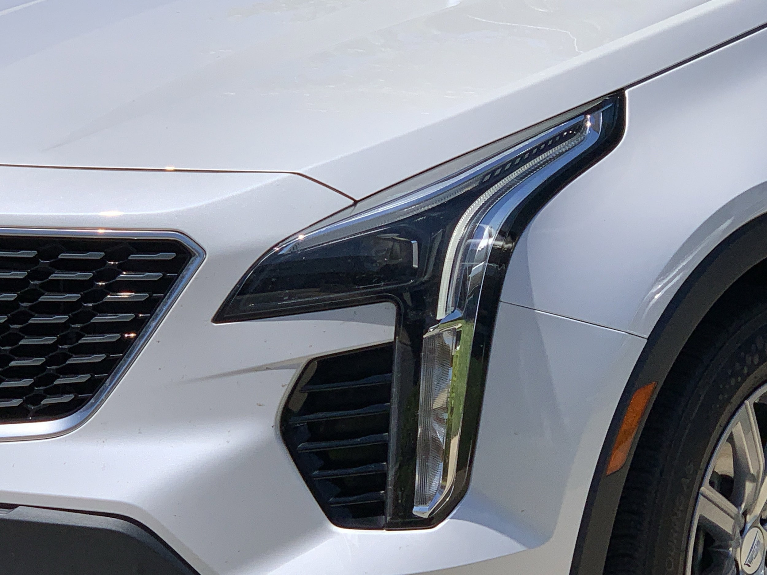 2020 Cadillac XT4 FWD Premium Luxury photo 4