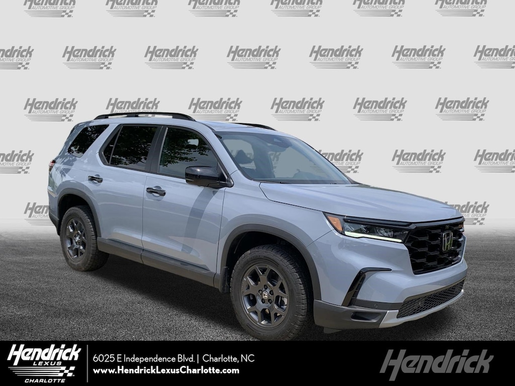 Used 2025 Honda Pilot TrailSport SUV