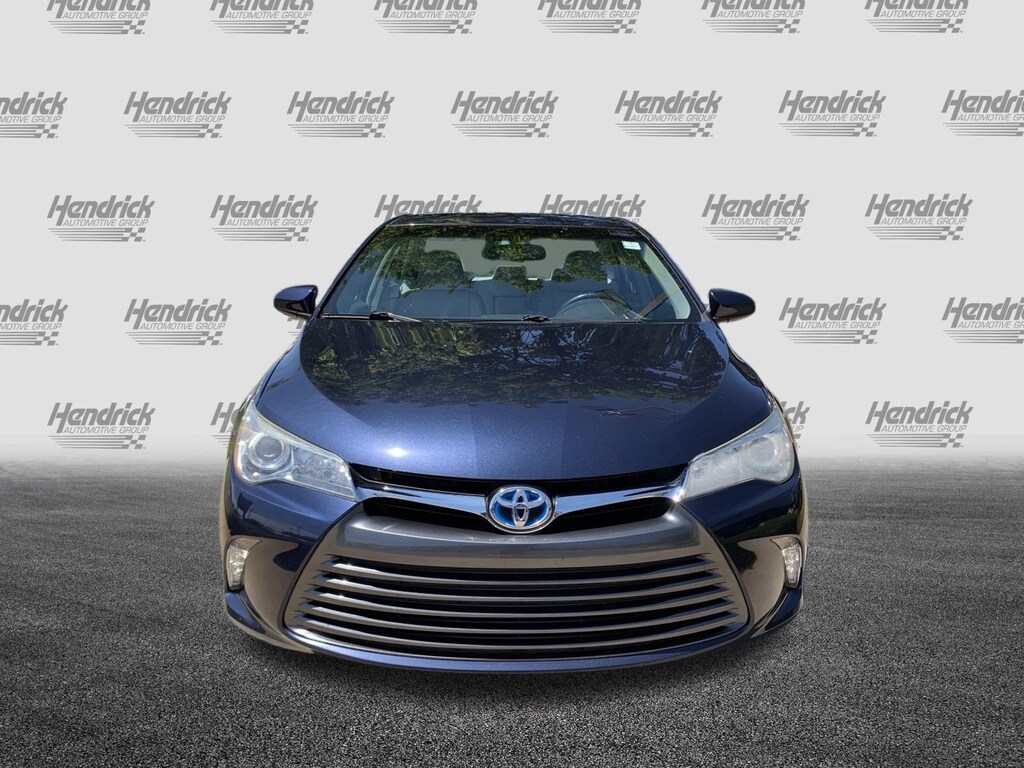 Used 2015 Toyota Camry Hybrid XLE Sedan