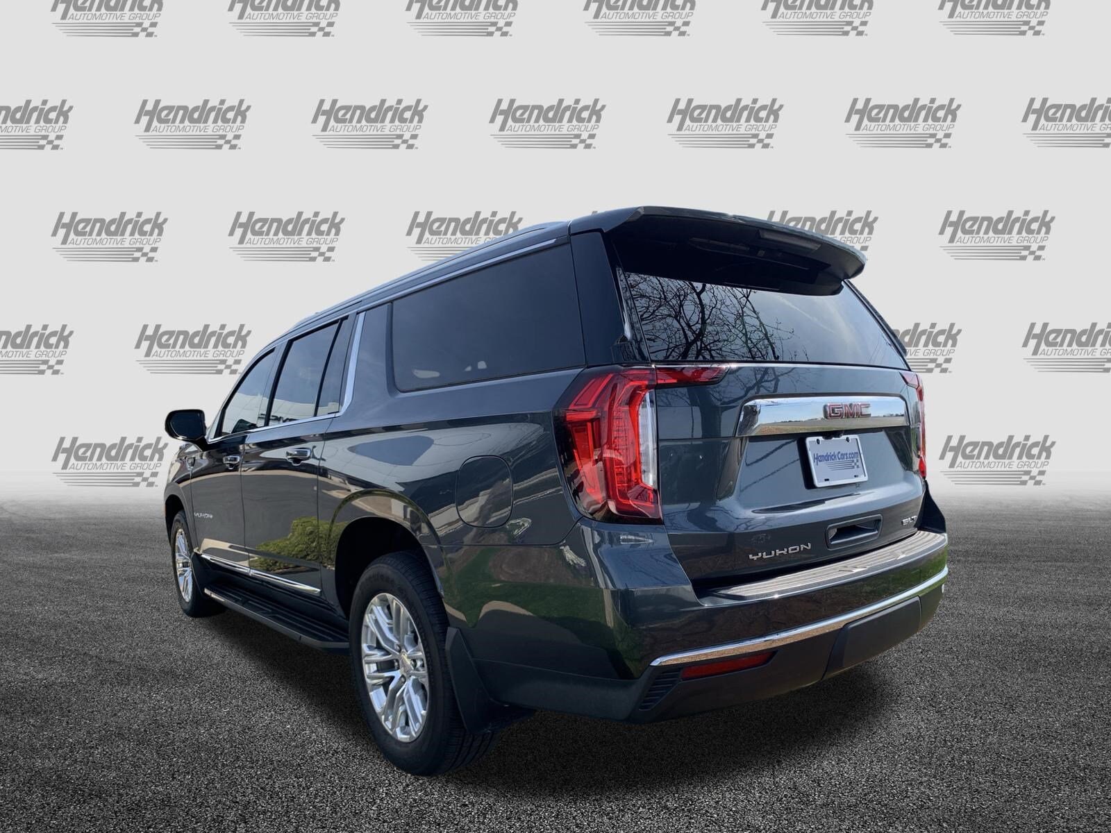 2021 GMC Yukon XL SLT photo 5