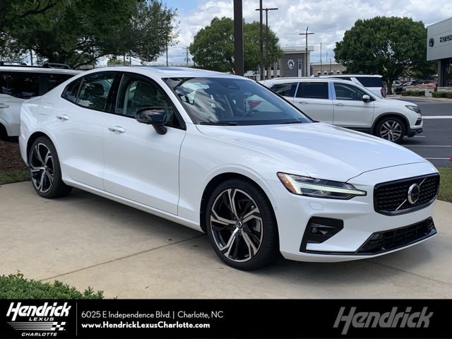 Volvo S60 Plus Dark Theme