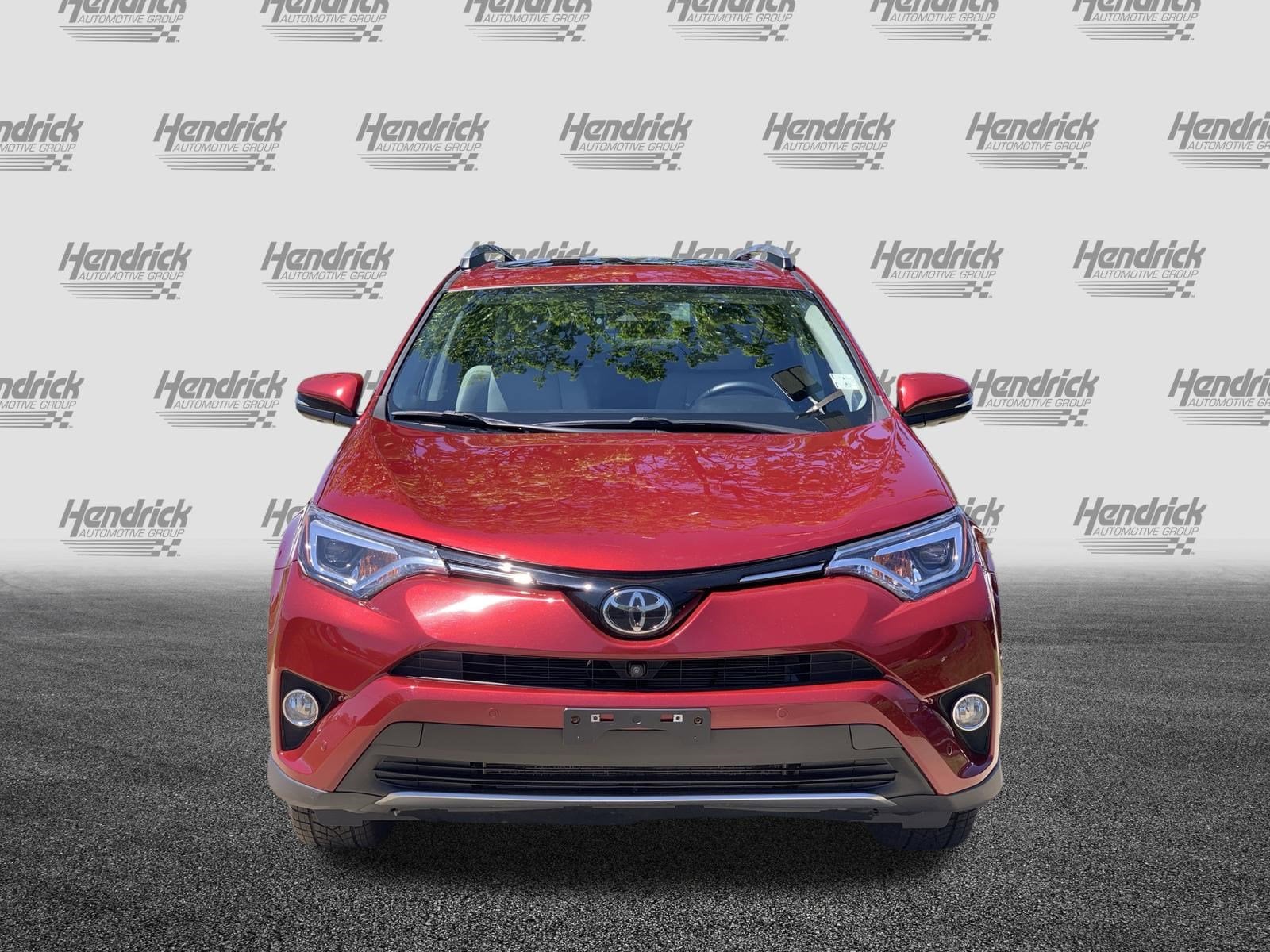 2018 Toyota RAV4 Limited photo 2
