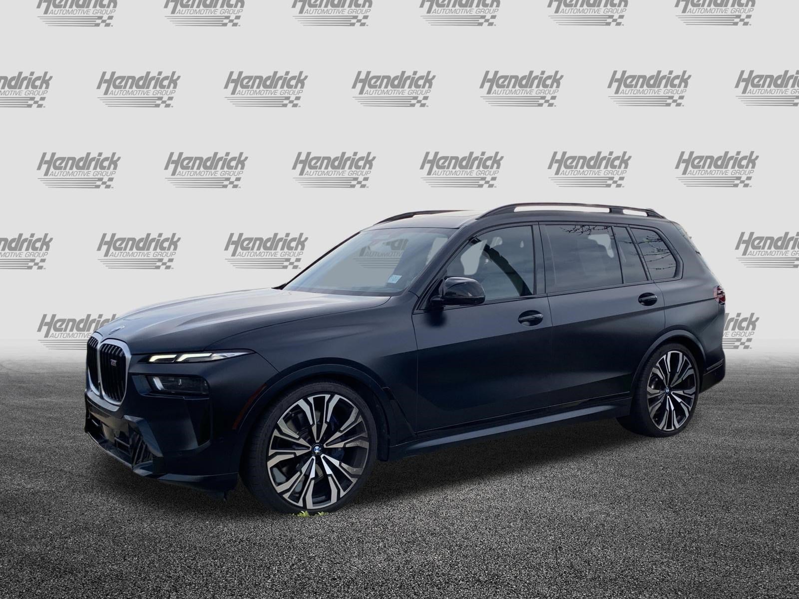 2023 BMW X7 M60i photo 2