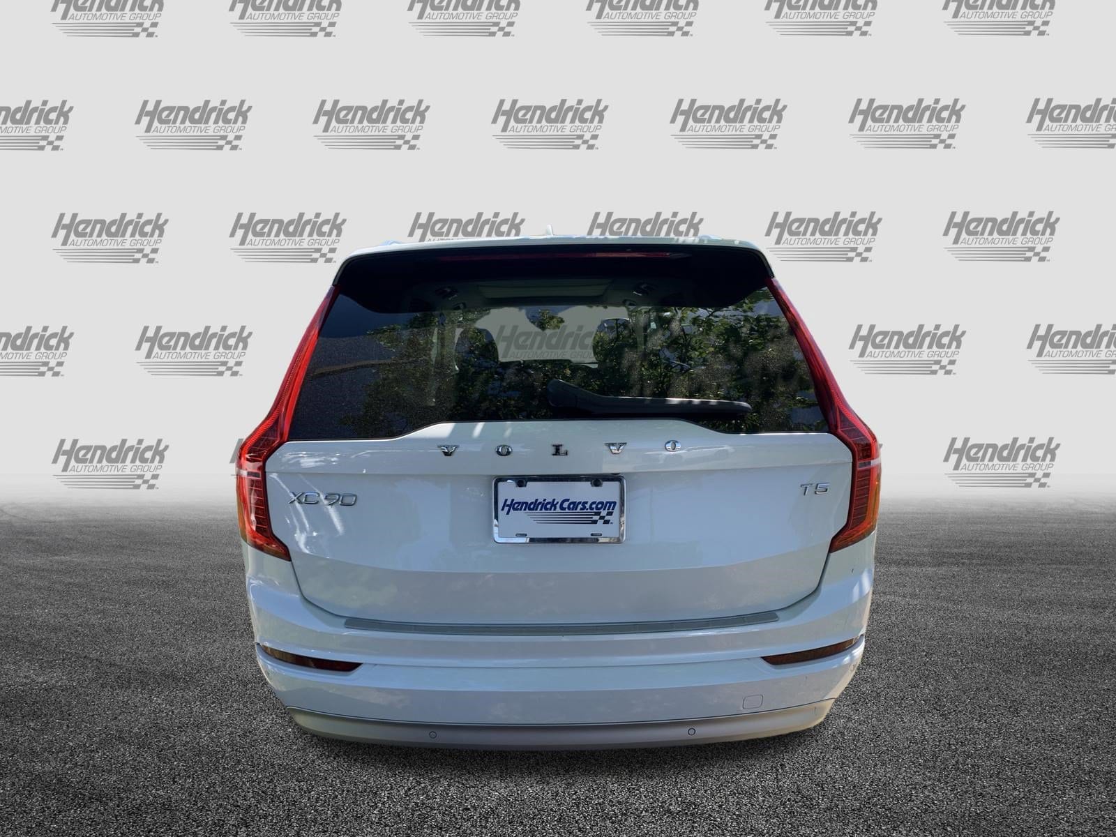 2022 Volvo XC90 Momentum photo 6