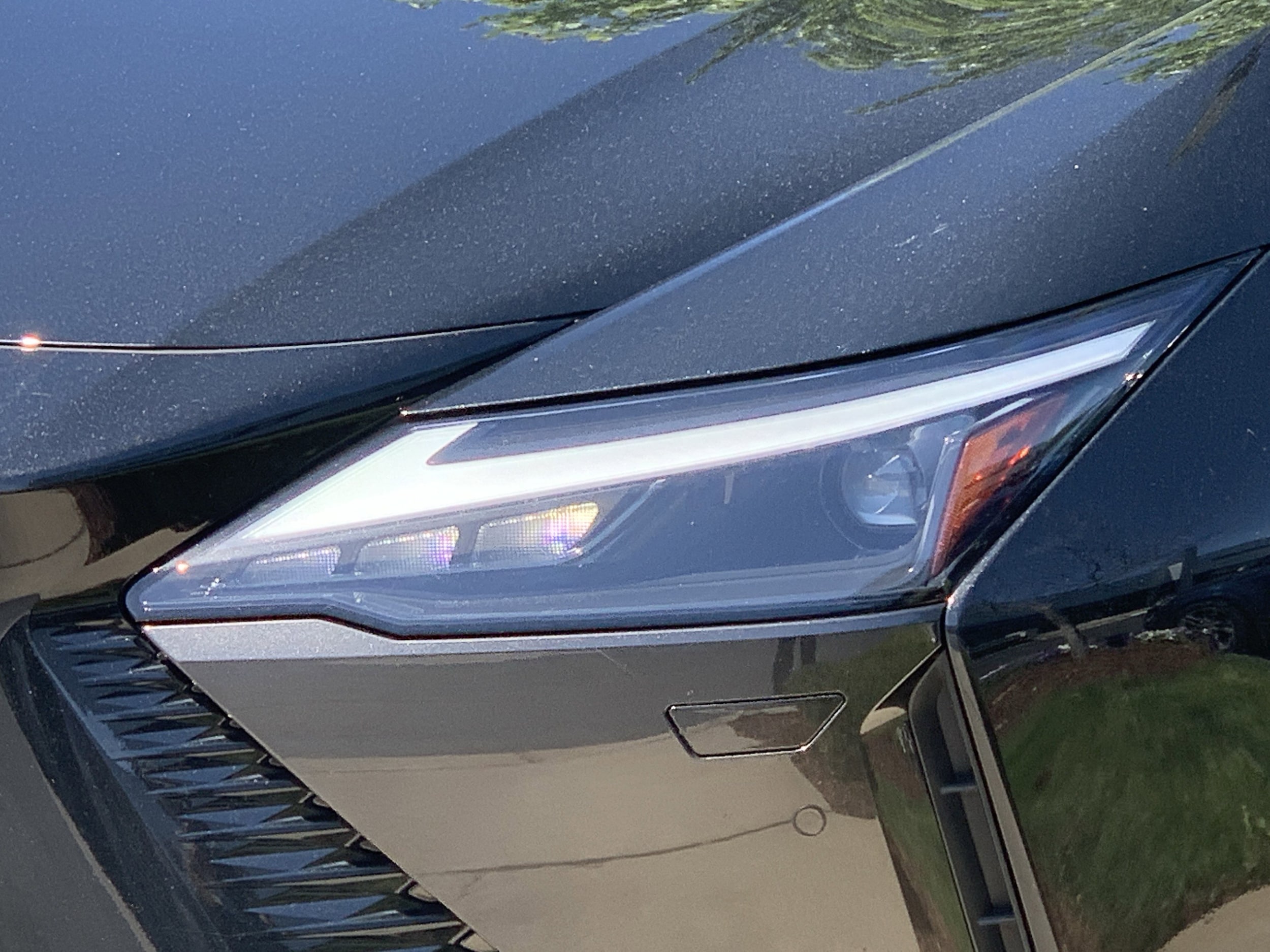 2023 LEXUS RZ 450e 450e Luxury photo 4