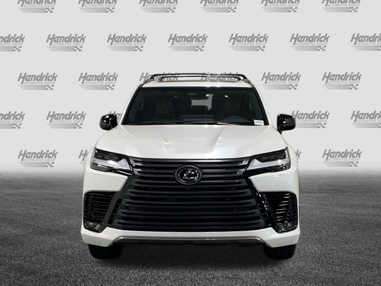 2025 Lexus LX photo 4