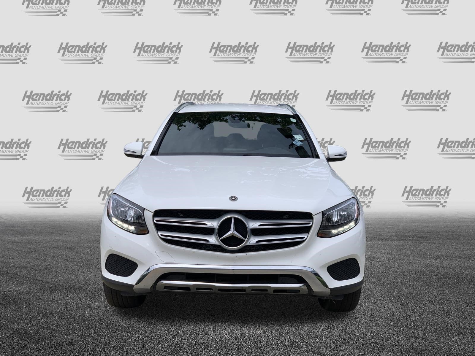 2019 Mercedes-Benz GLC 300 photo 2