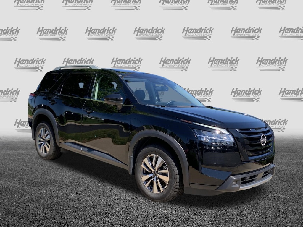Used 2022 Nissan Pathfinder SL SUV