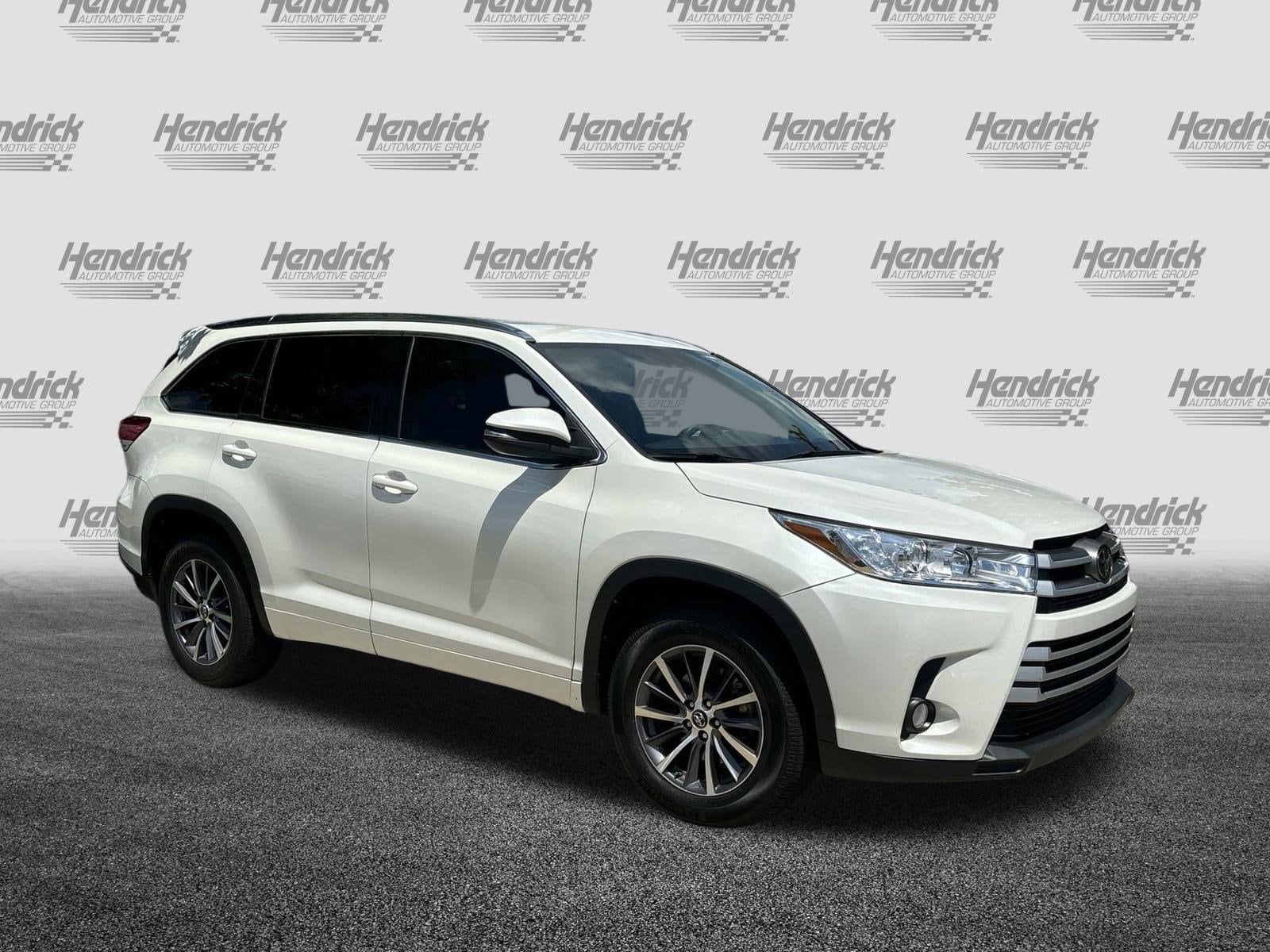 Used 2018 Toyota Highlander XLE with VIN 5TDKZRFH8JS536029 for sale in Charlotte, NC