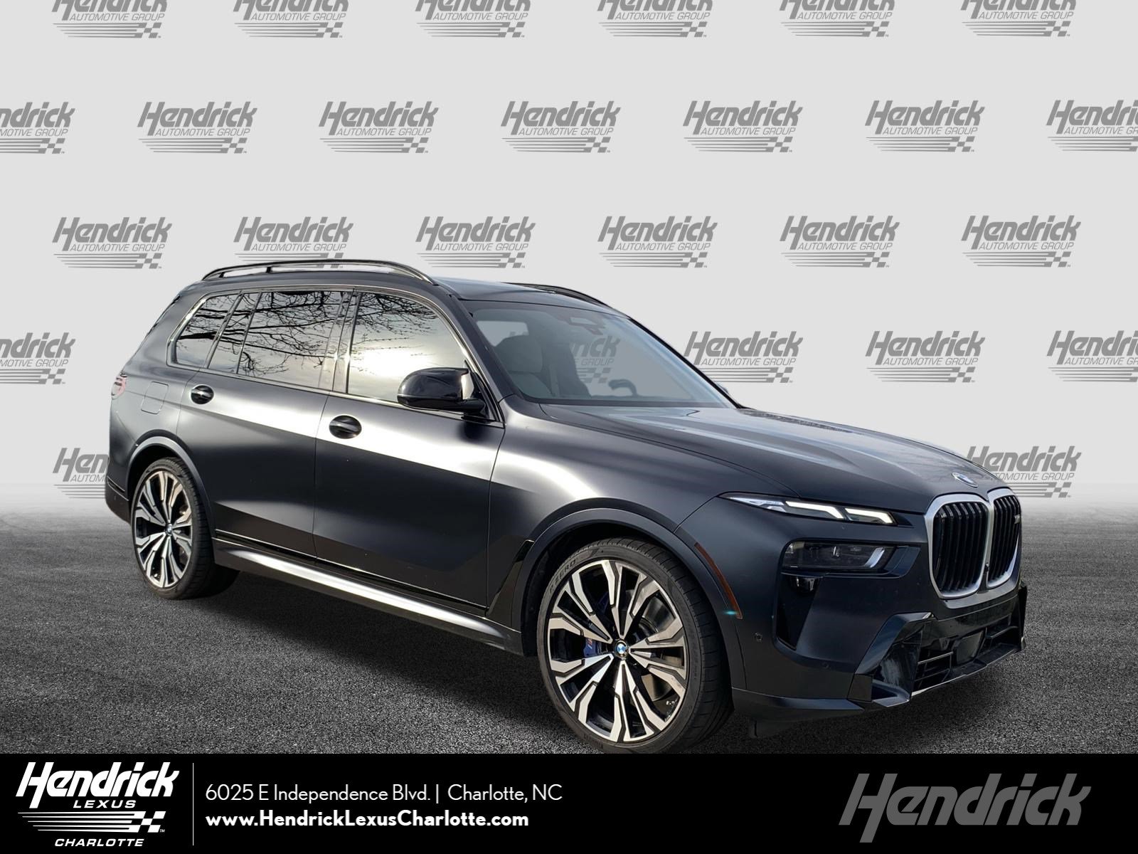 2023 BMW X7 M60i's photo