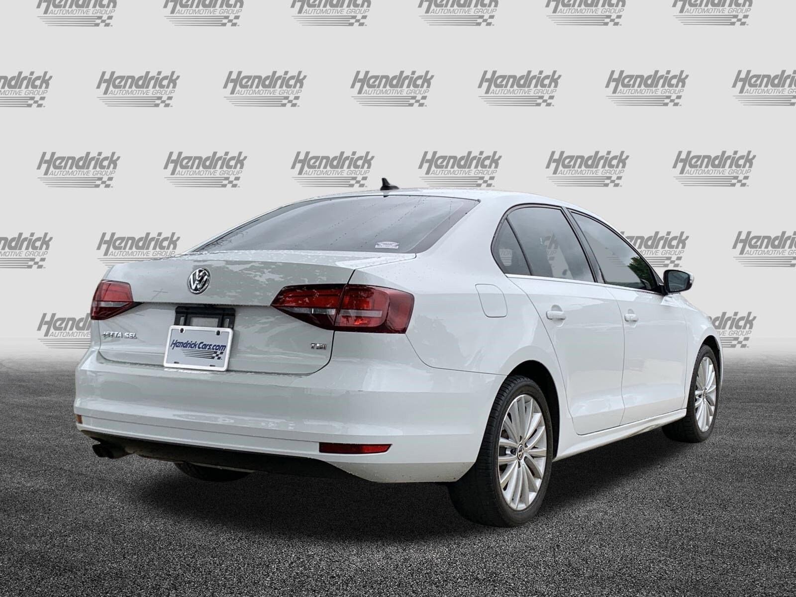2016 Volkswagen Jetta Sedan 1.8T SEL photo 3