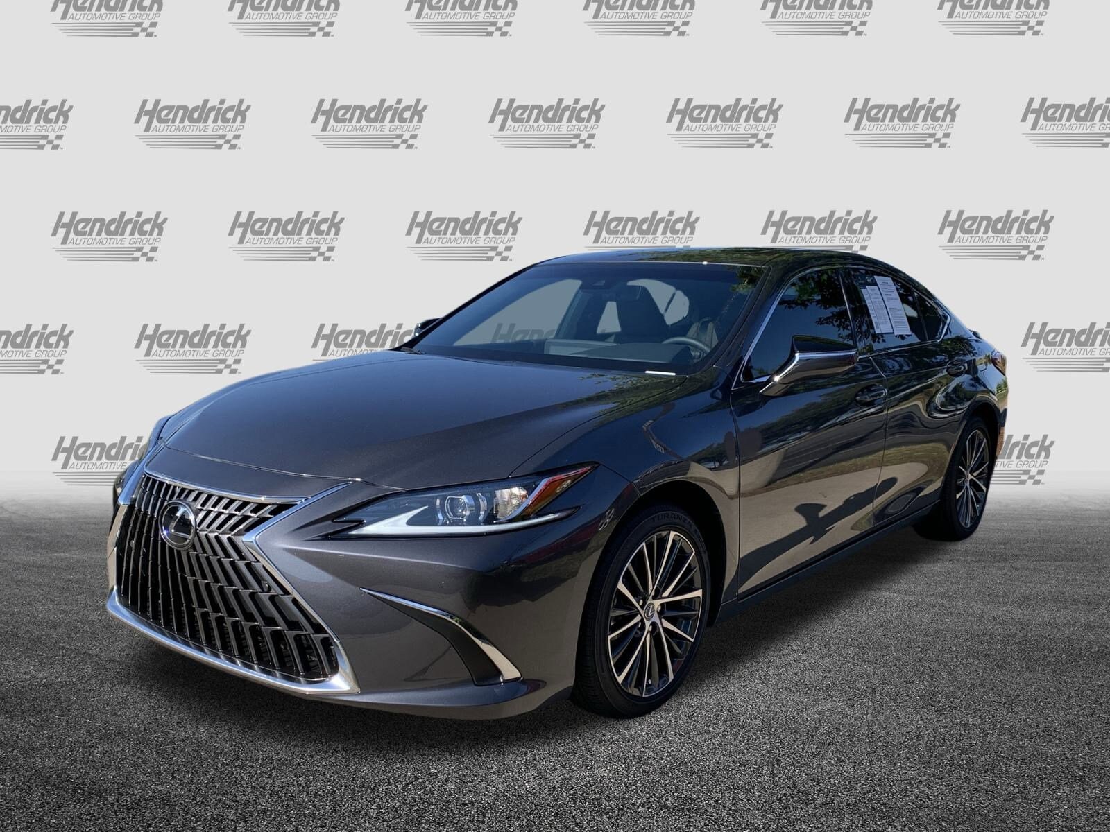 2025 Lexus ES 300h Base photo 4