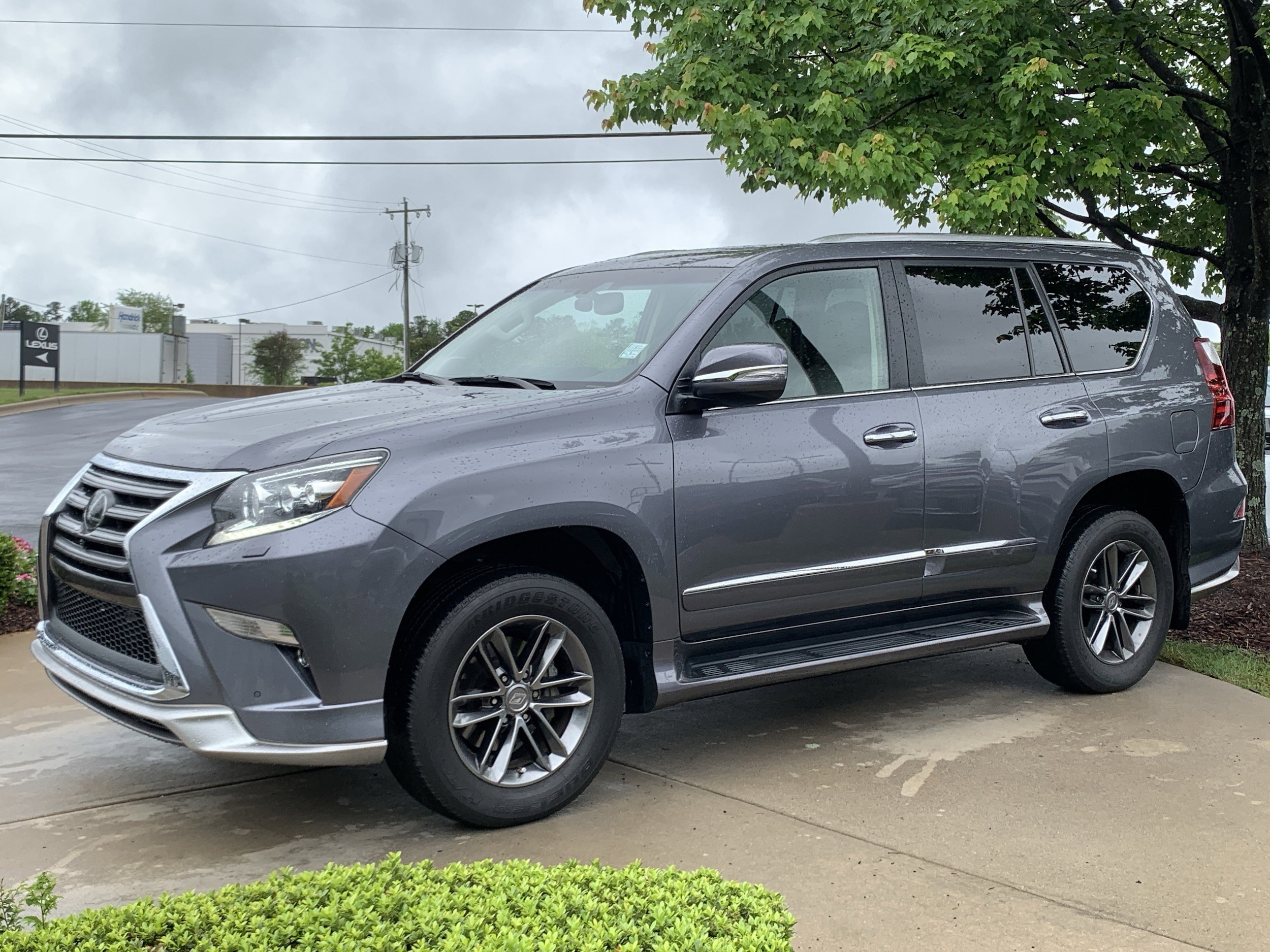 2019 LEXUS GX 460 Luxury photo 2