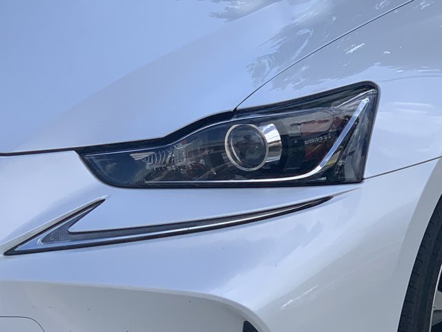 LEXUS IS 300