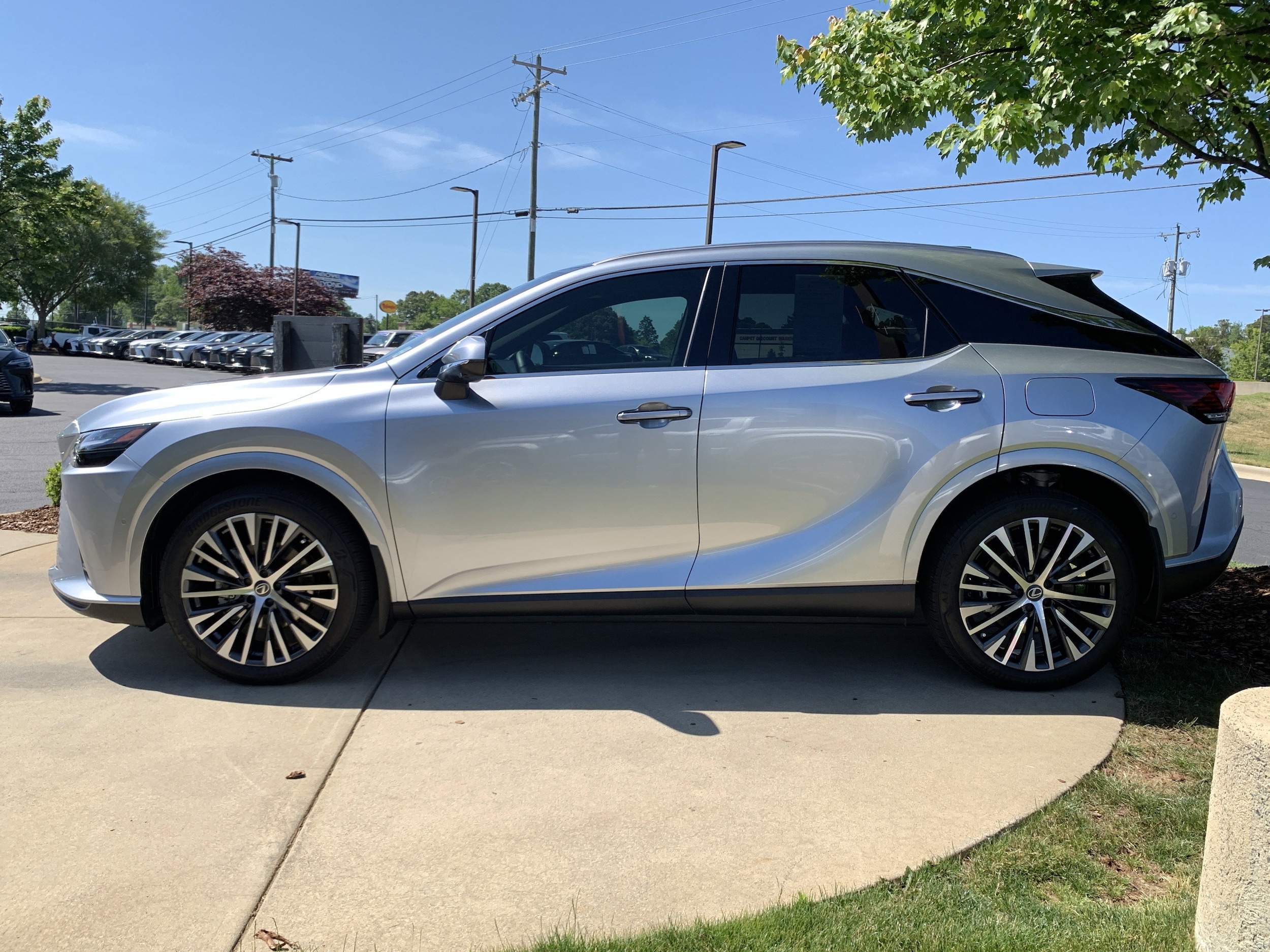 2026 LEXUS RX 350h Premium+ photo 4