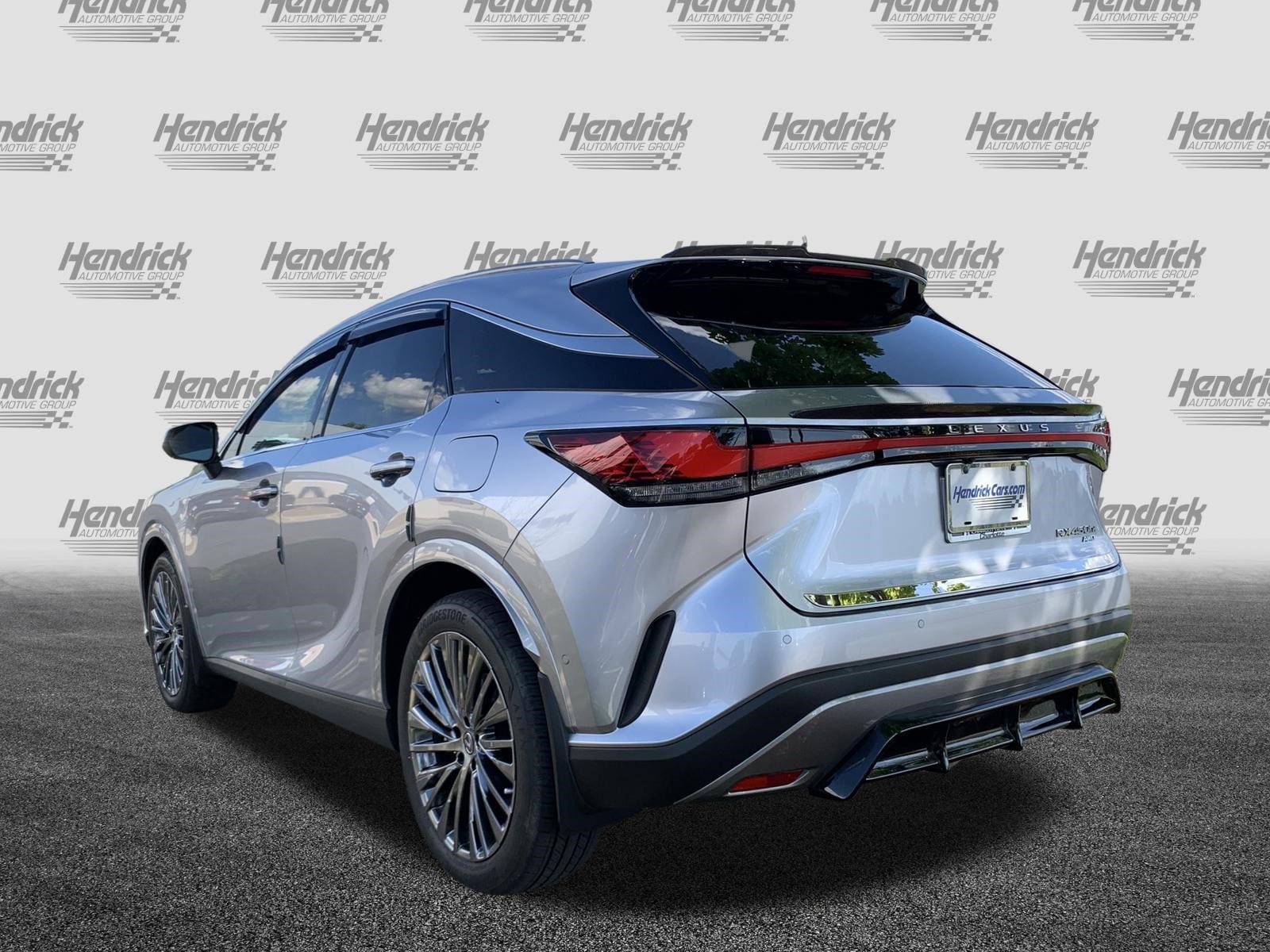 2024 LEXUS RX 450h+ Luxury photo 5