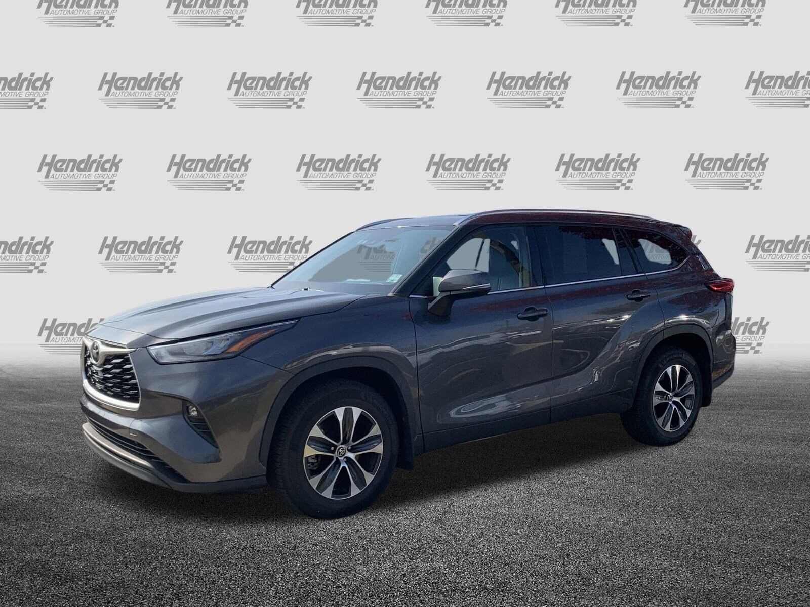 2020 Toyota Highlander XLE photo 4