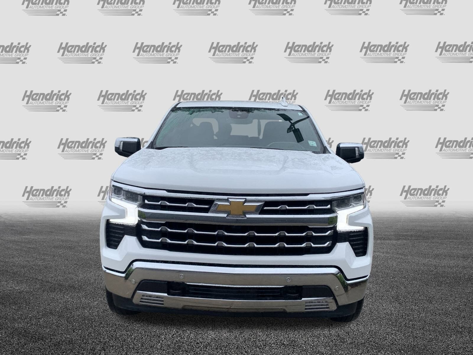 2023 Chevrolet Silverado 1500 LTZ photo 3