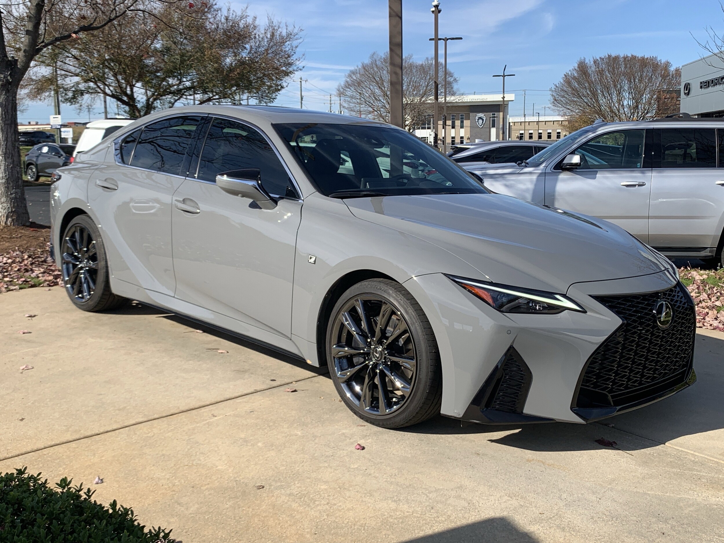 2024 Lexus IS 350 F SPORT photo 2