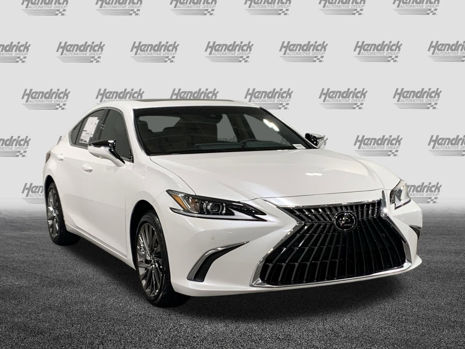 2025 Lexus ES Luxury photo 2