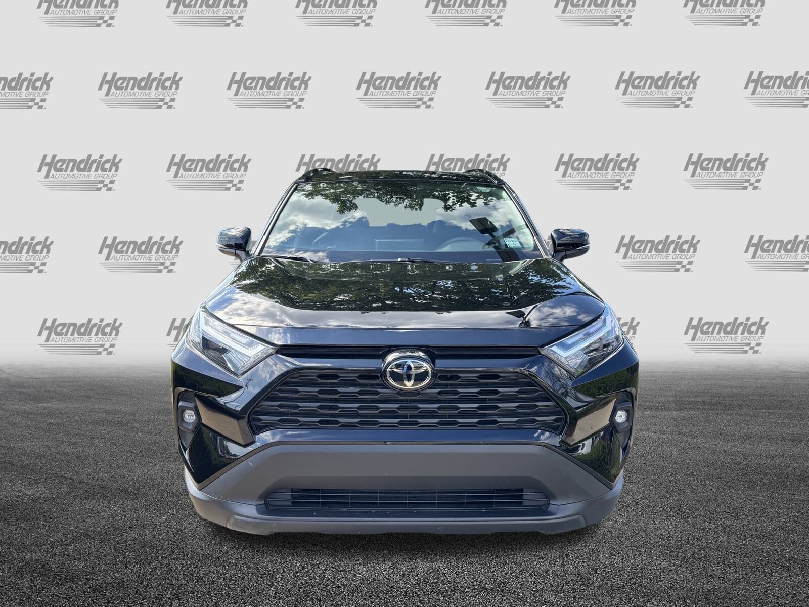 2022 Toyota RAV4 XLE Premium photo 2