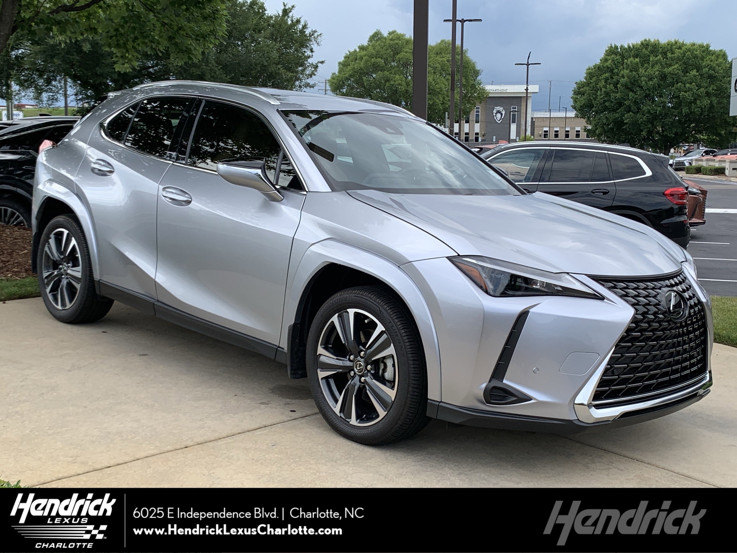2024 Lexus UX 300h 250h Premium's photo