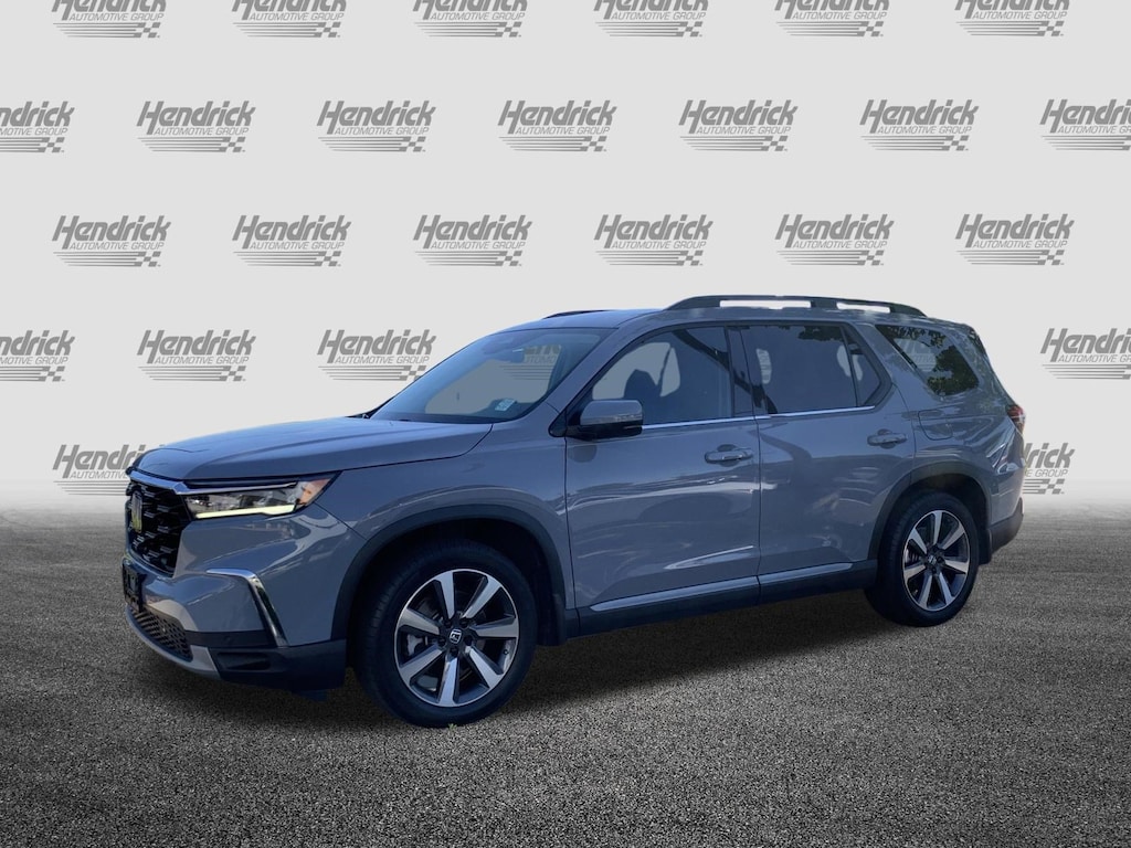 Used 2025 Honda Pilot Touring SUV