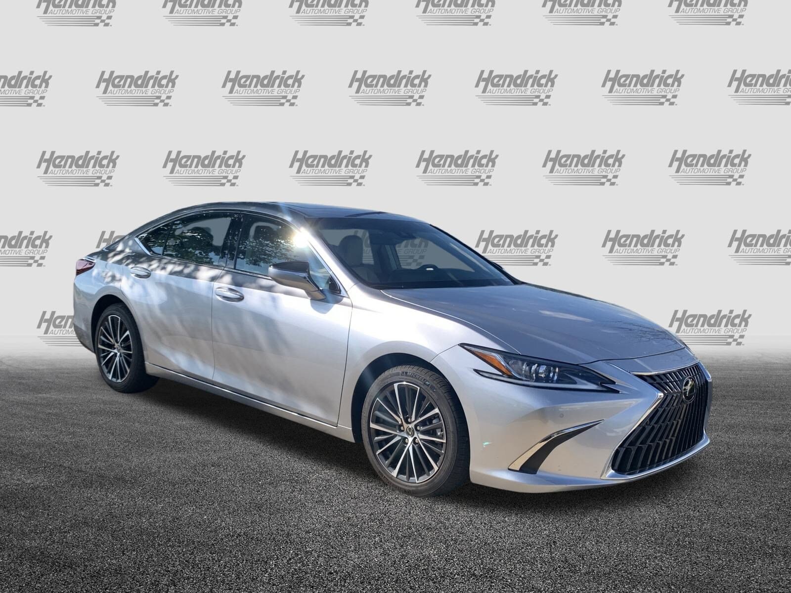 2025 Lexus ES 350 photo 2
