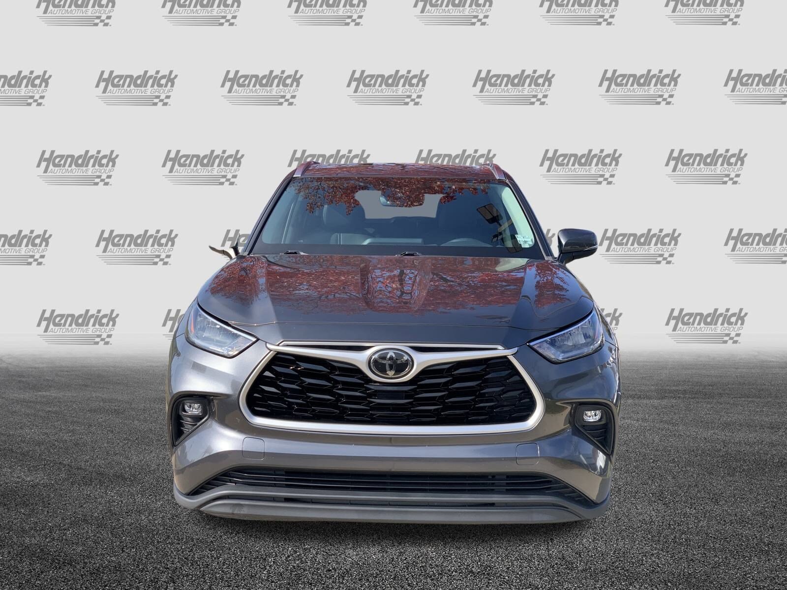 2020 Toyota Highlander XLE photo 3