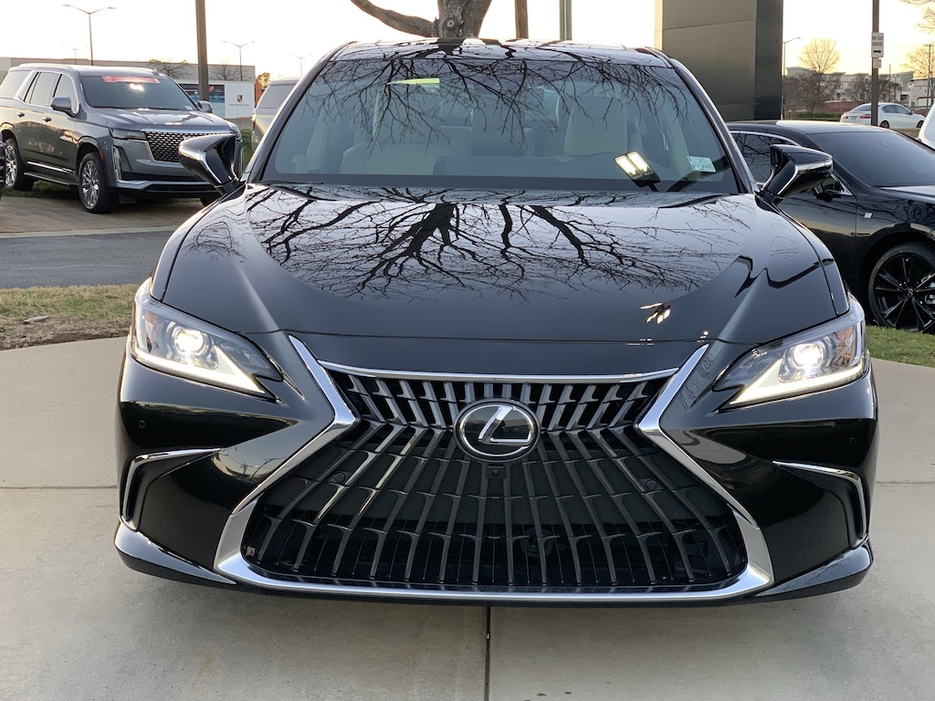 Used 2025 Lexus ES 300h Luxury Sedan