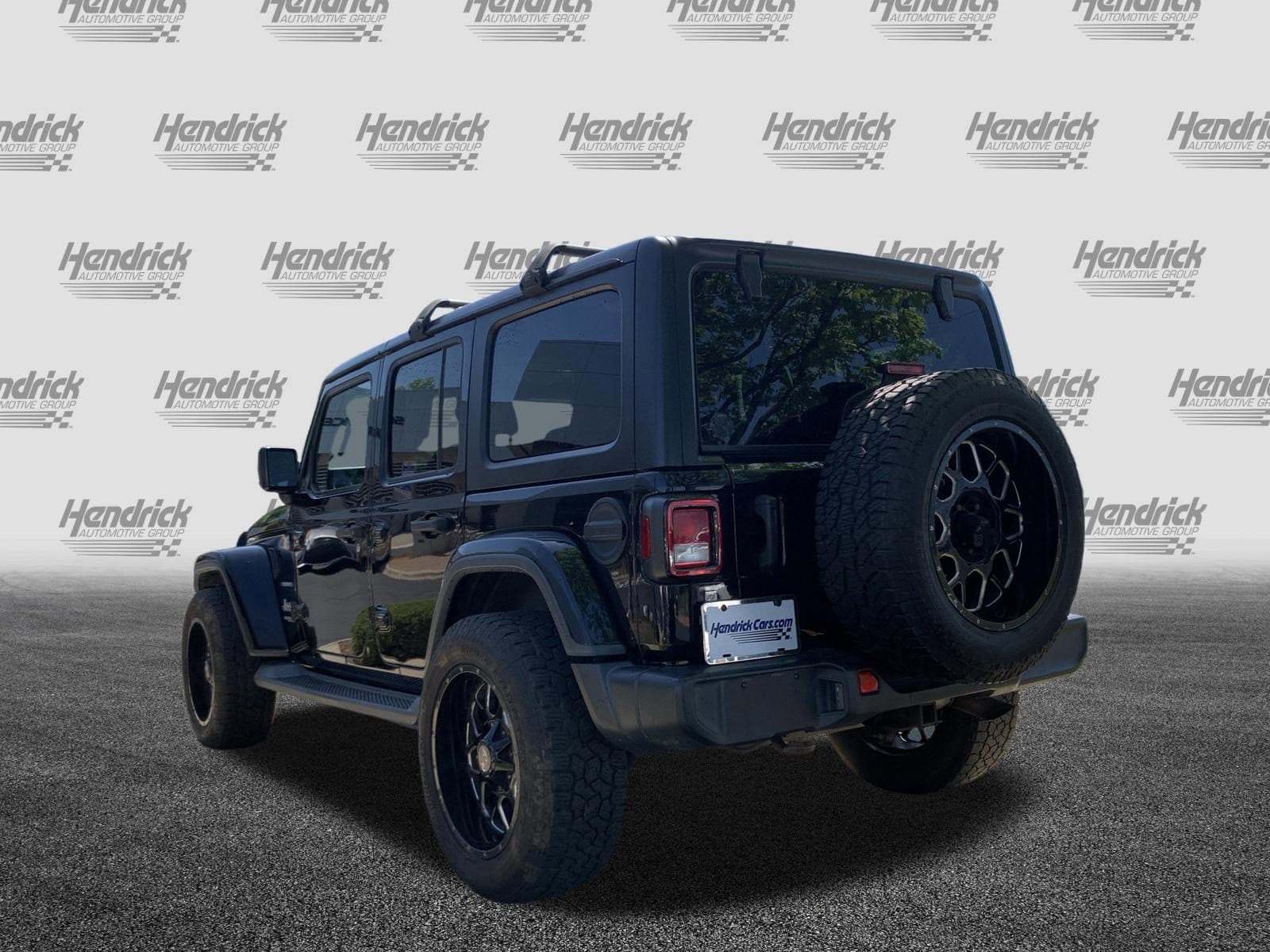 2018 Jeep Wrangler Unlimited Sahara photo 6