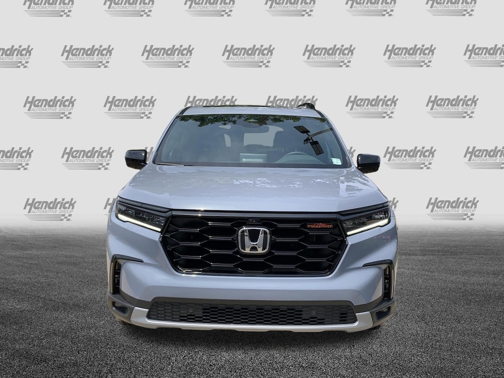 Used 2025 Honda Pilot TrailSport SUV