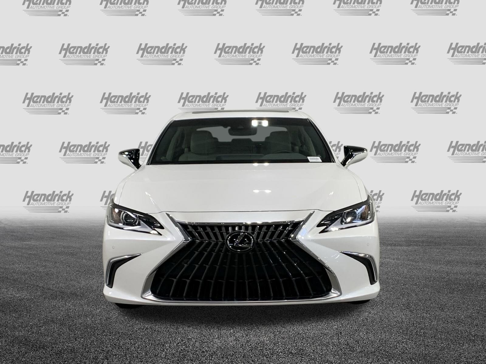 2025 Lexus ES 300h Base photo 4