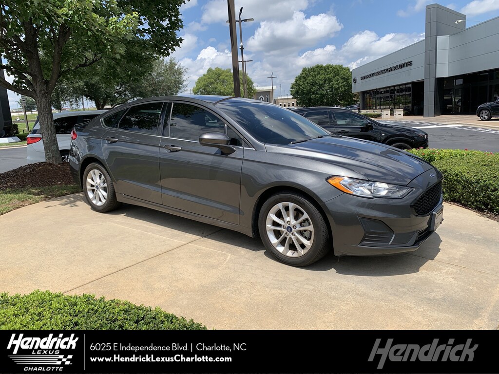 Used 2019 Ford Fusion SE Sedan