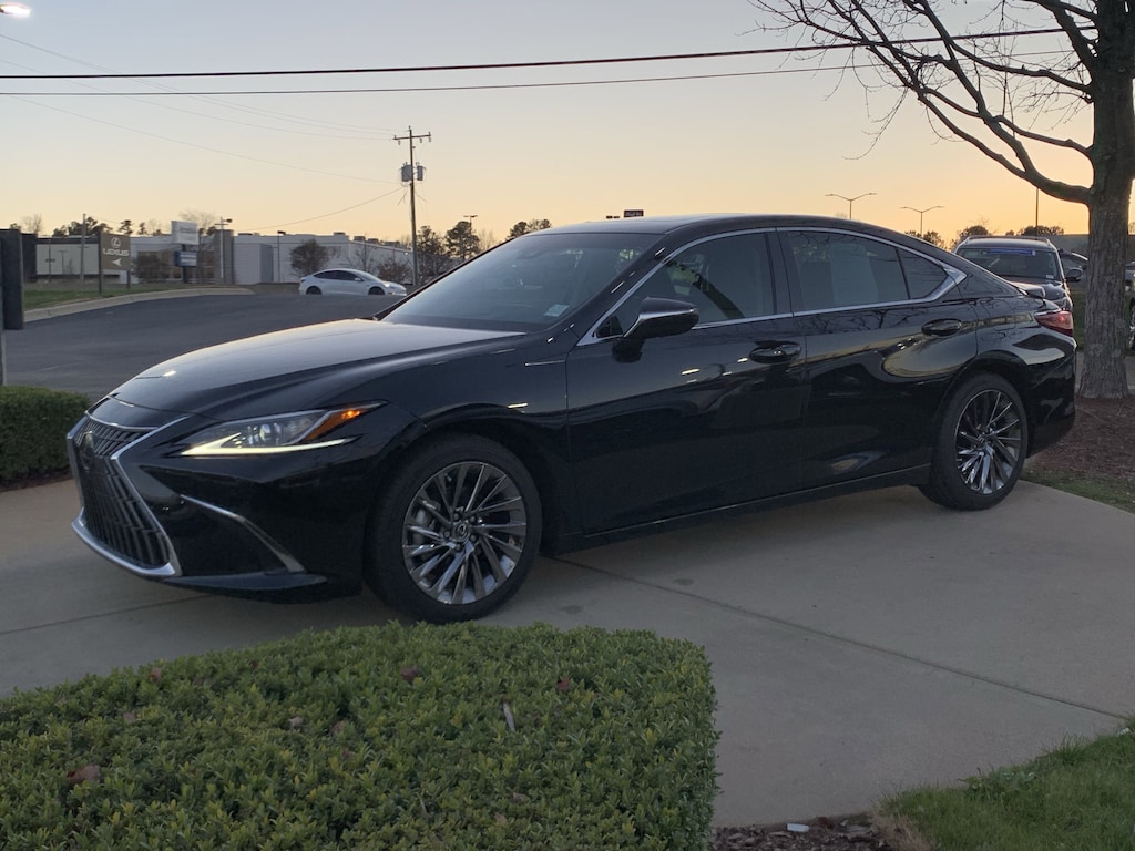 Used 2025 Lexus ES 300h Luxury Sedan