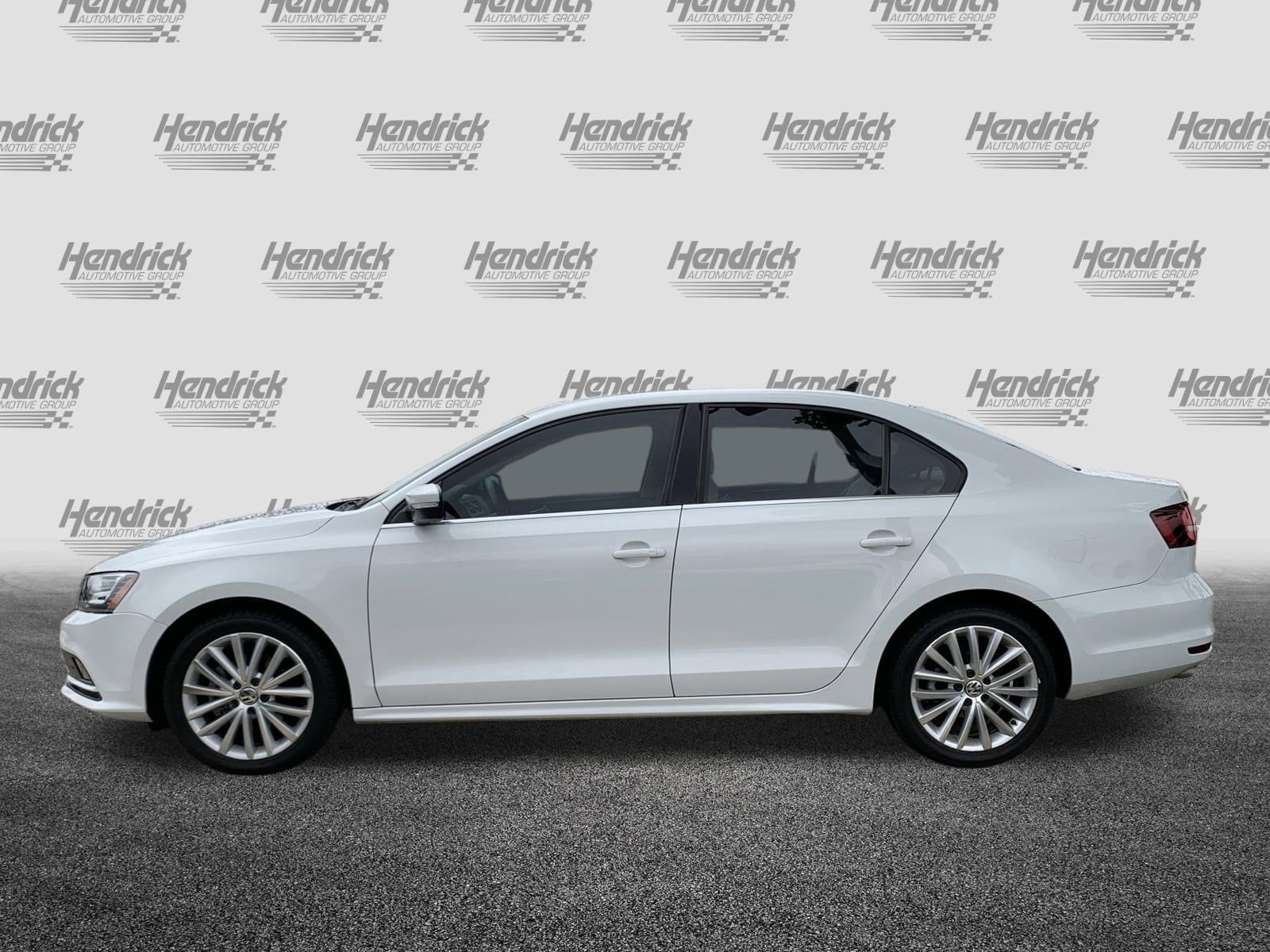 2016 Volkswagen Jetta Sedan 1.8T SEL photo 4