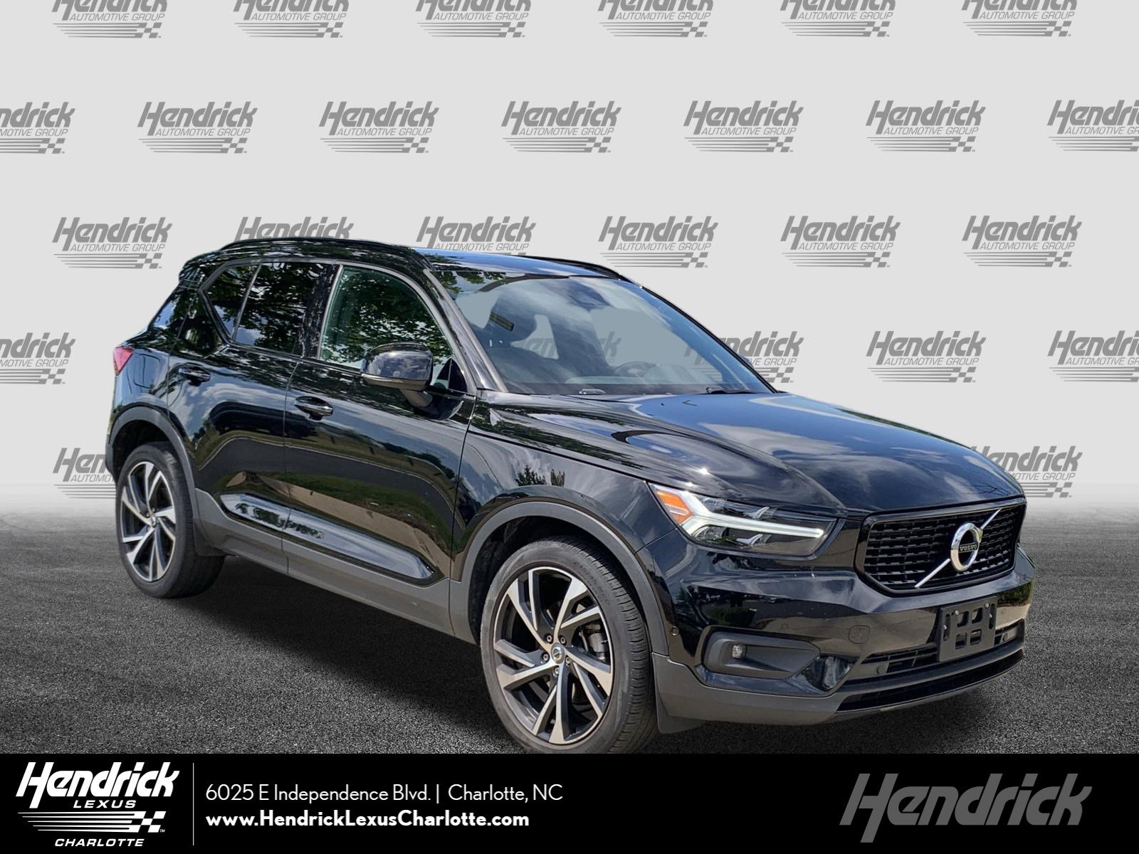 2019 Volvo XC40 T5 R-Design AWD's photo