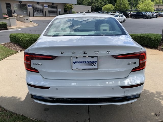 Volvo S60 Plus Dark Theme