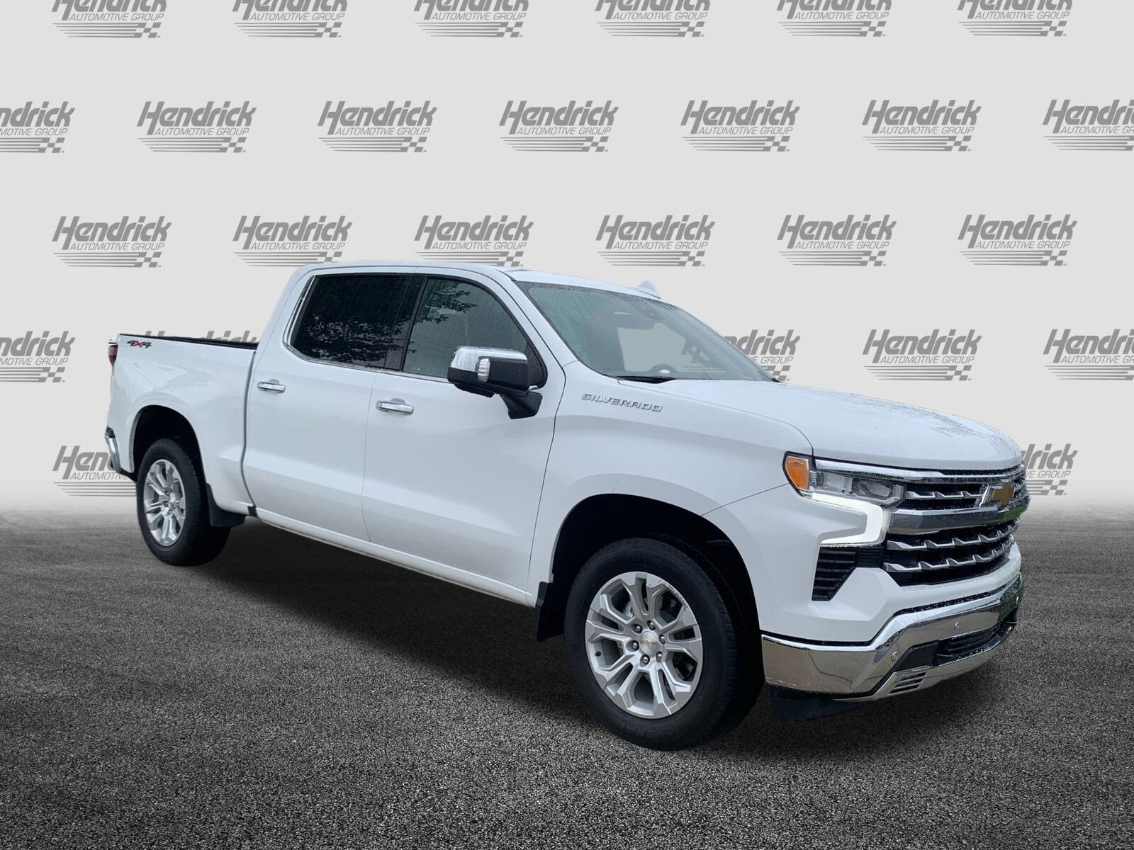 2023 Chevrolet Silverado 1500 LTZ photo 2