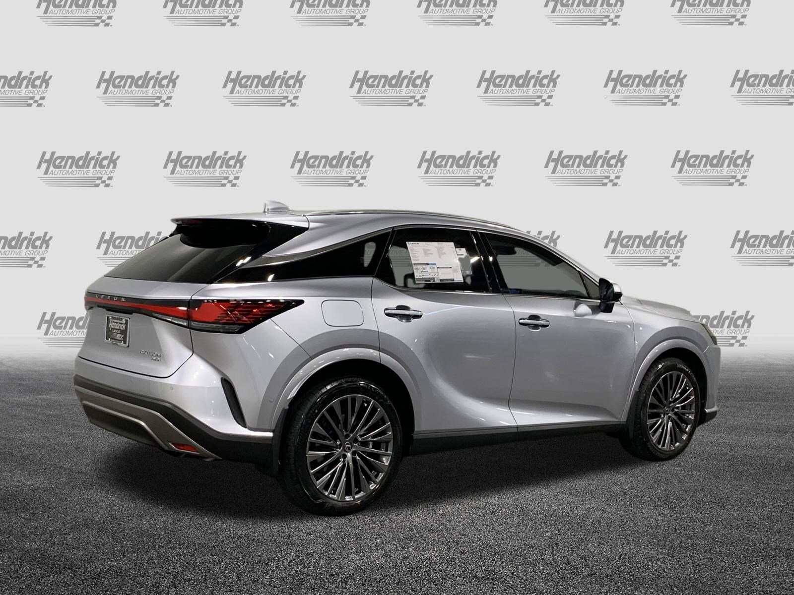 2026 Lexus RX 450h+ Luxury photo 4