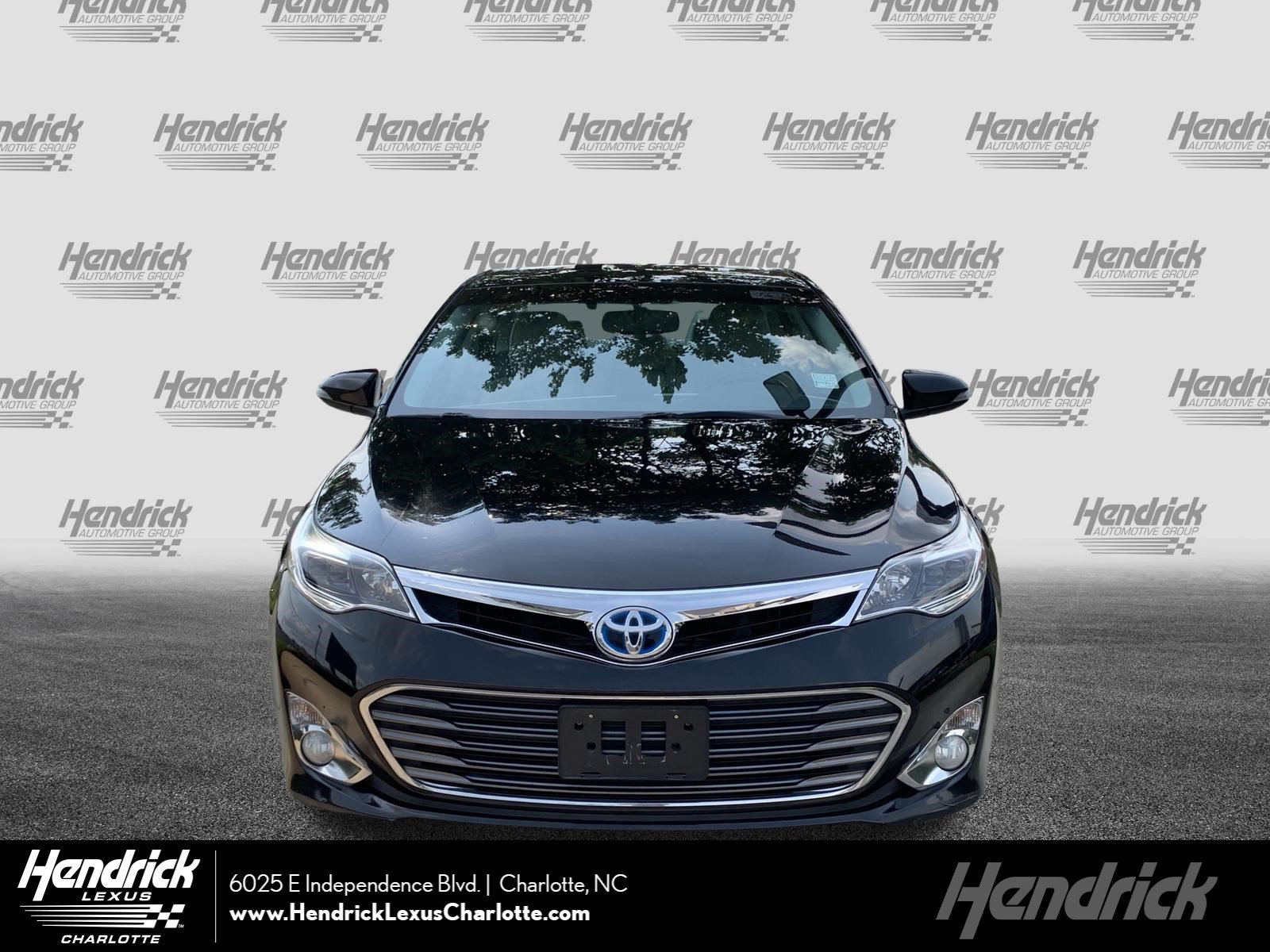 Toyota Avalon Hybrid XLE Touring