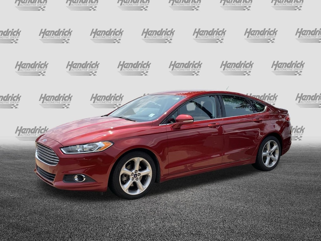 Used 2016 Ford Fusion SE Sedan