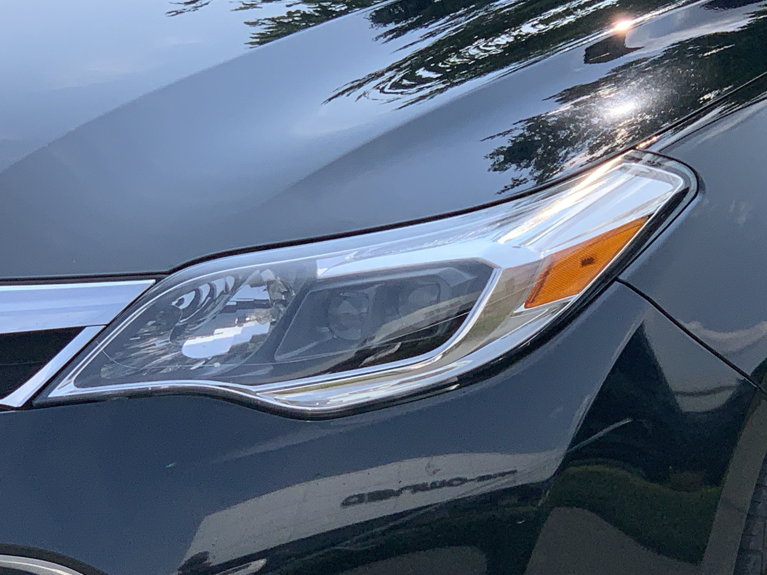 Toyota Avalon Hybrid XLE Touring