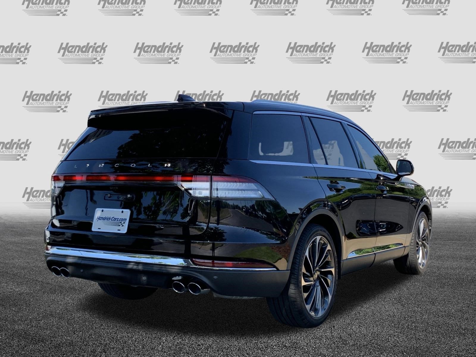 2025 Lincoln Aviator Reserve photo 3