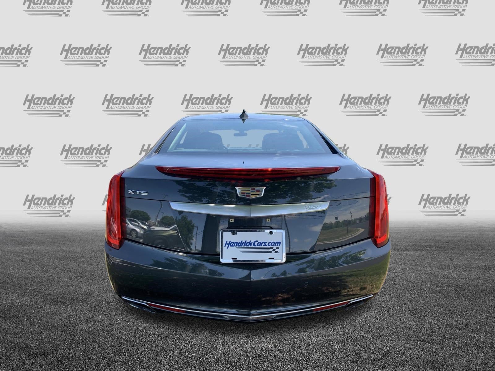 2016 Cadillac XTS Luxury Collection photo 3