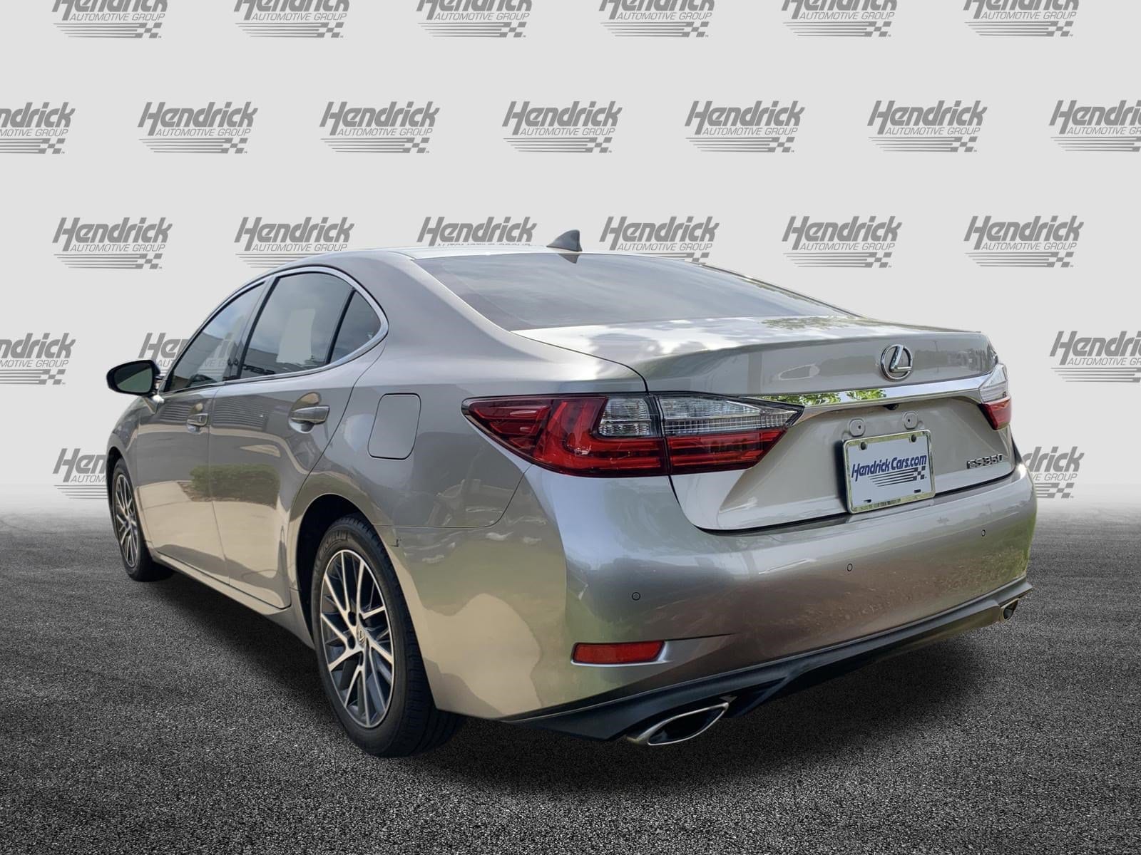 2017 LEXUS ES 350 photo 4