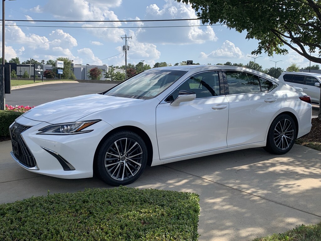 Used 2022 Lexus ES 350 Sedan