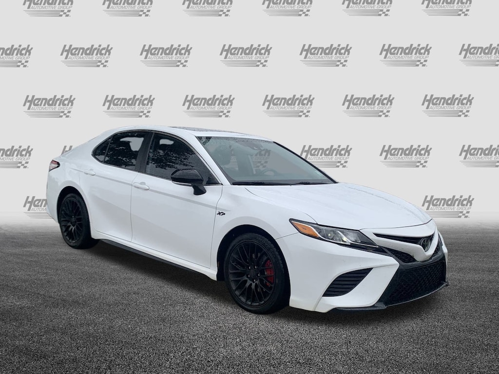 Used 2019 Toyota Camry SE Sedan