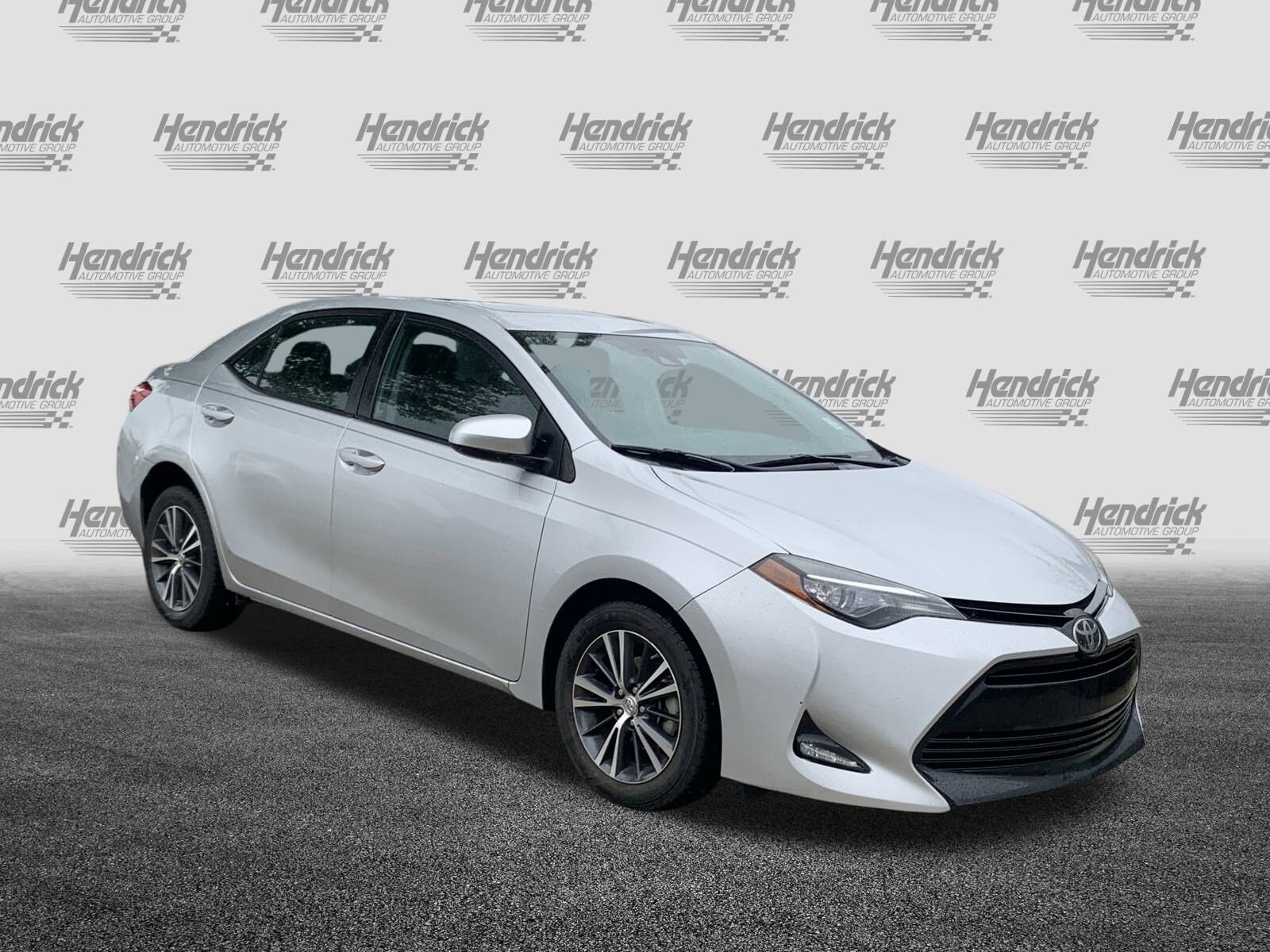 2017 Toyota Corolla LE photo 2